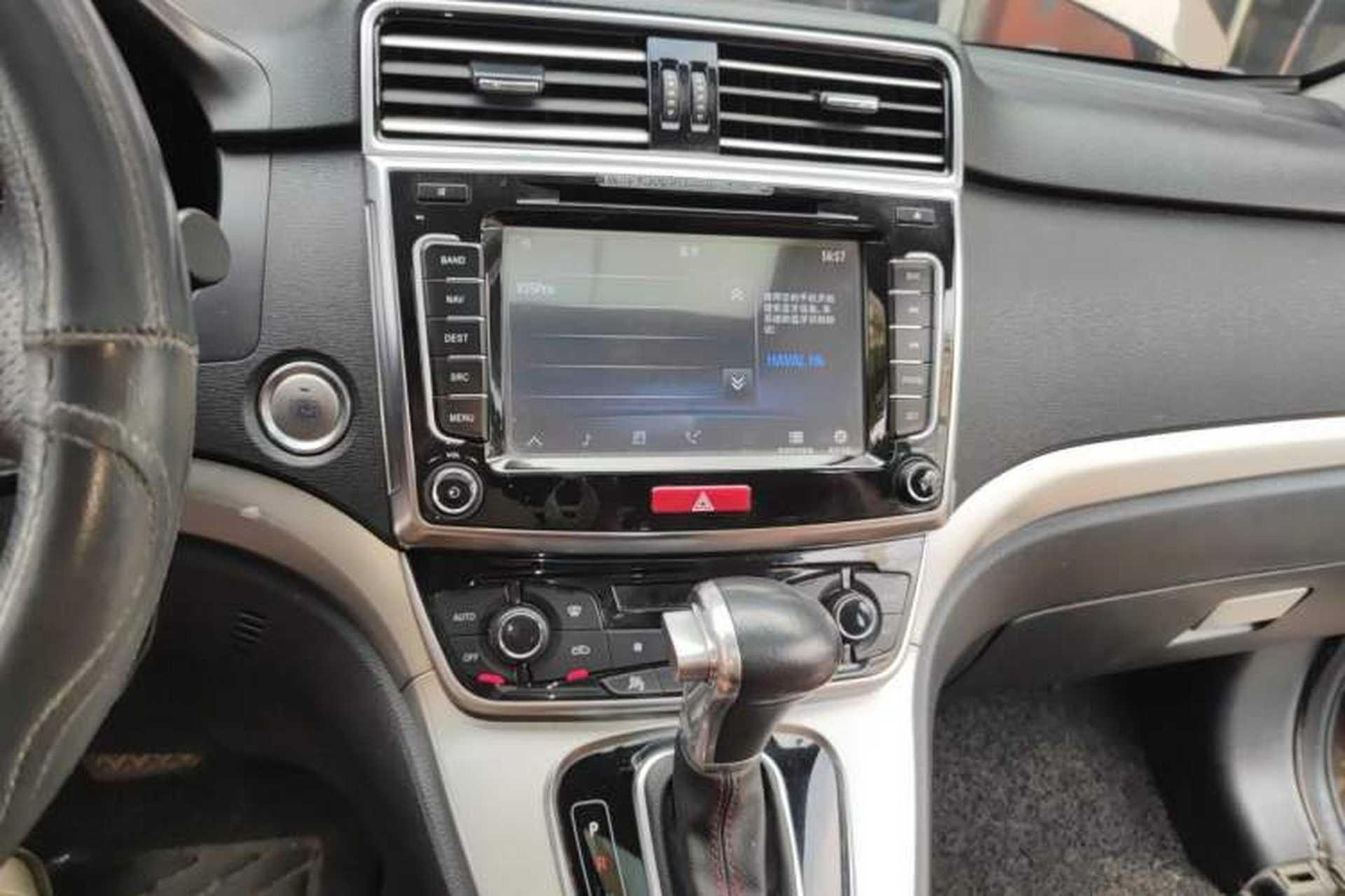 Used Haval H6 2015 Sport Edition 1.5T Automatic Two-Wheel Drive Luxury Model Audio And AC Panel