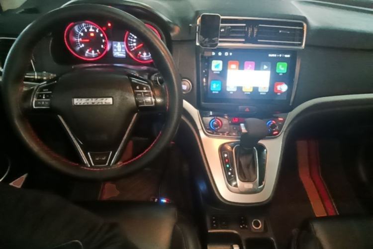 Used Haval H6 2015 Sport Edition 1.5T Automatic Two-Wheel Drive Luxury Model Center Console