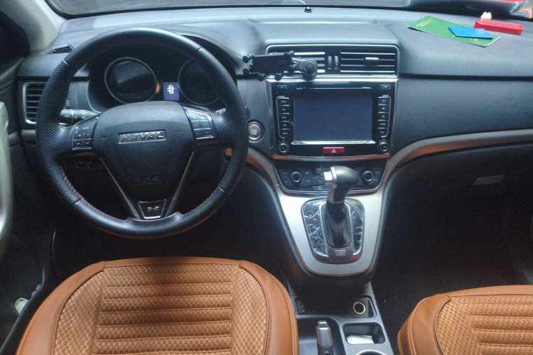 Used Haval H6 2015 Sport Edition 1.5T Automatic Two-Wheel Drive Luxury Model Center Console