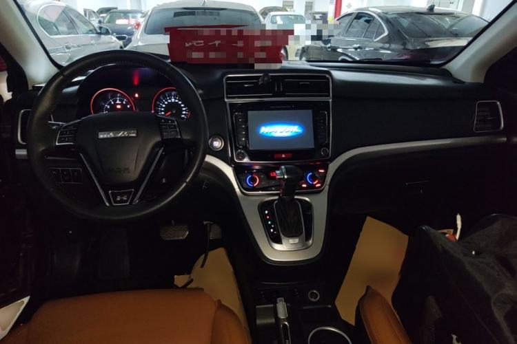 Used Haval H6 2015 Sport Edition 1.5T Automatic Two-Wheel Drive Luxury Model Center Console