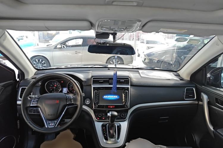 Used Haval H6 2015 Sport Edition 1.5T Automatic Two-Wheel Drive Luxury Model Center Console