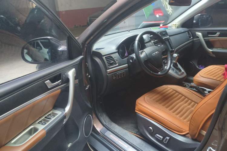 Used Haval H6 2015 Sport Edition 1.5T Automatic Two-Wheel Drive Luxury Model Driver Seat