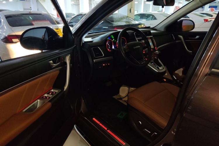 Used Haval H6 2015 Sport Edition 1.5T Automatic Two-Wheel Drive Luxury Model Driver Seat