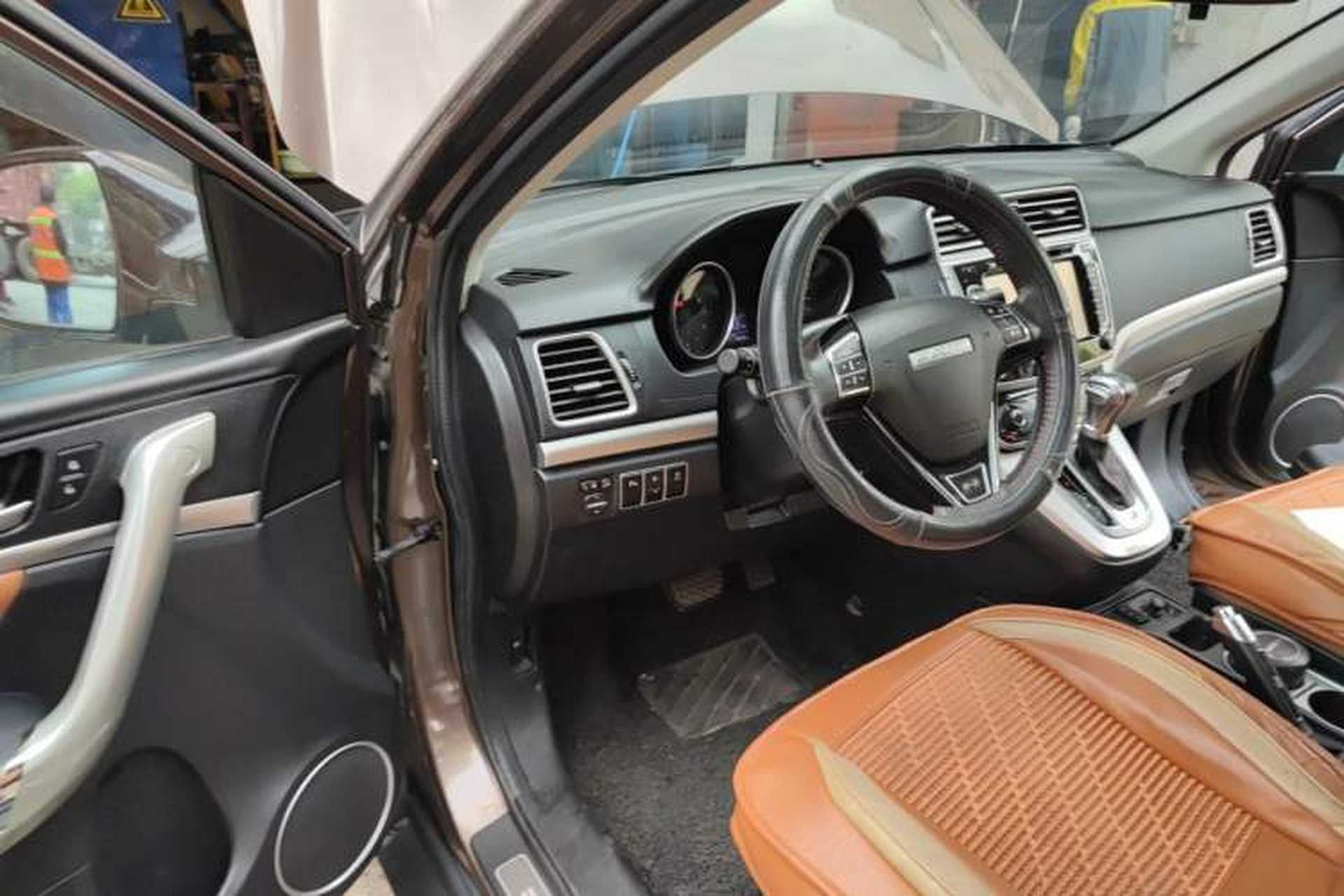 Used Haval H6 2015 Sport Edition 1.5T Automatic Two-Wheel Drive Luxury Model Driver Seat