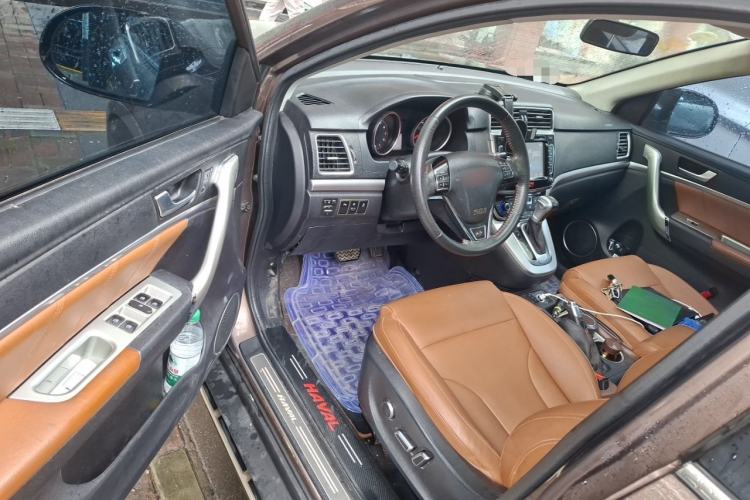 Used Haval H6 2015 Sport Edition 1.5T Automatic Two-Wheel Drive Luxury Model Driver Seat