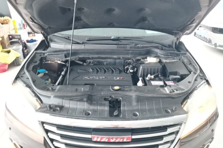 Used Haval H6 2015 Sport Edition 1.5T Automatic Two-Wheel Drive Luxury Model Engine Bay