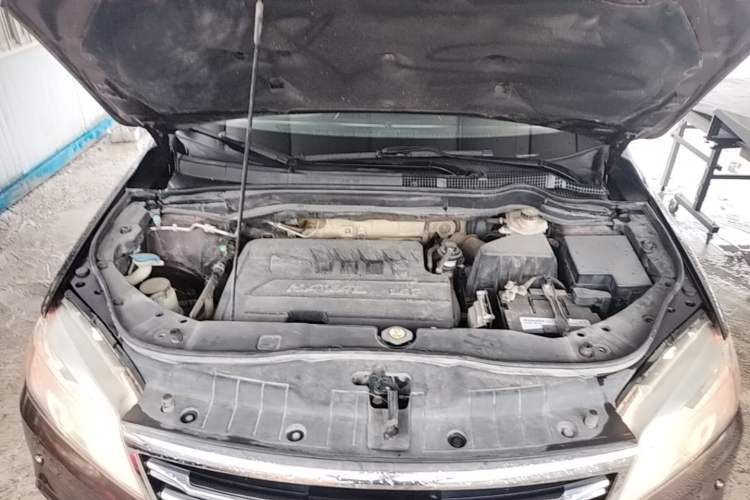 Used Haval H6 2015 Sport Edition 1.5T Automatic Two-Wheel Drive Luxury Model Engine Bay