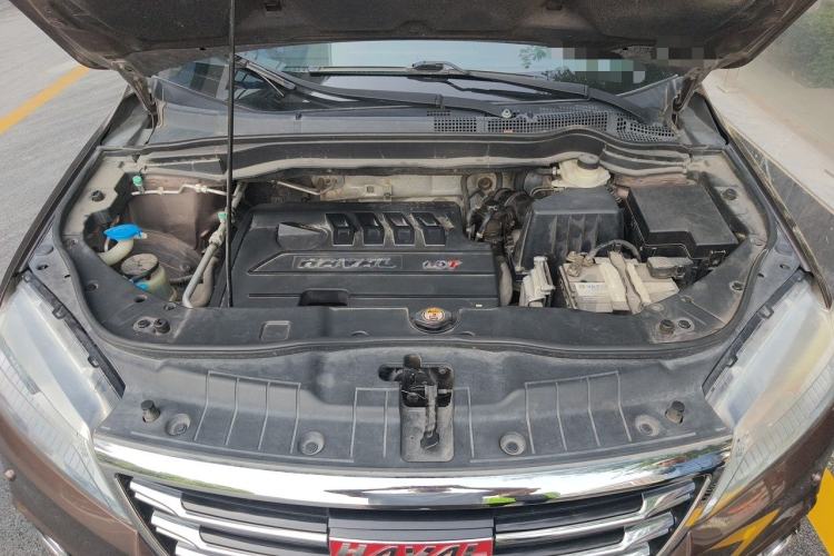 Used Haval H6 2015 Sport Edition 1.5T Automatic Two-Wheel Drive Luxury Model Engine Bay
