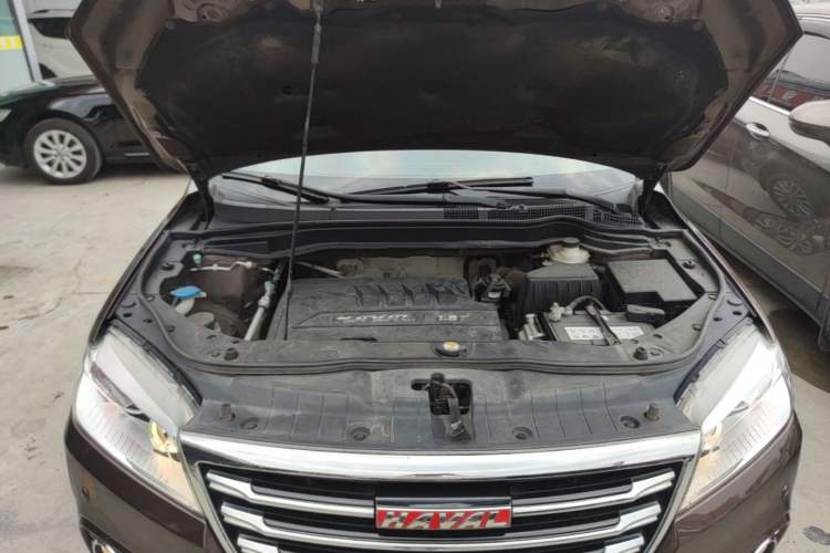 Used Haval H6 2015 Sport Edition 1.5T Automatic Two-Wheel Drive Luxury Model Engine Bay
