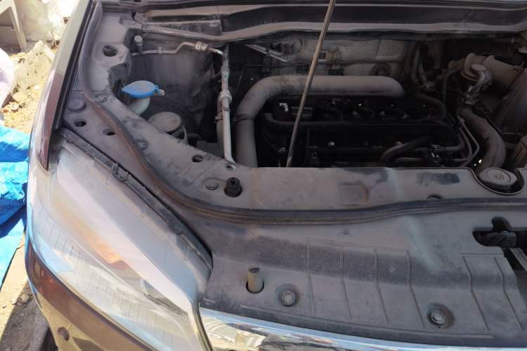 Used Haval H6 2015 Sport Edition 1.5T Automatic Two-Wheel Drive Luxury Model Engine Bay Right