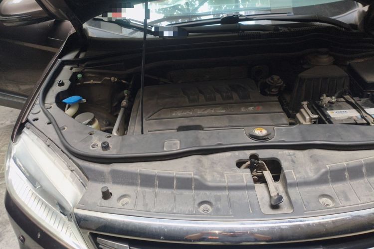 Used Haval H6 2015 Sport Edition 1.5T Automatic Two-Wheel Drive Luxury Model Engine Bay Right