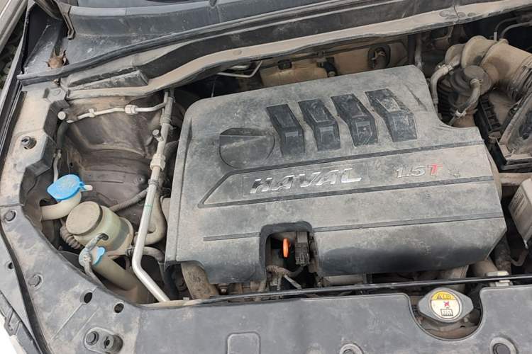 Used Haval H6 2015 Sport Edition 1.5T Automatic Two-Wheel Drive Luxury Model Engine Bay Right