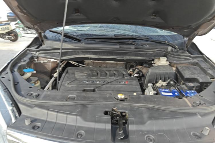 Used Haval H6 2015 Sport Edition 1.5T Automatic Two-Wheel Drive Luxury Model Engine Bay