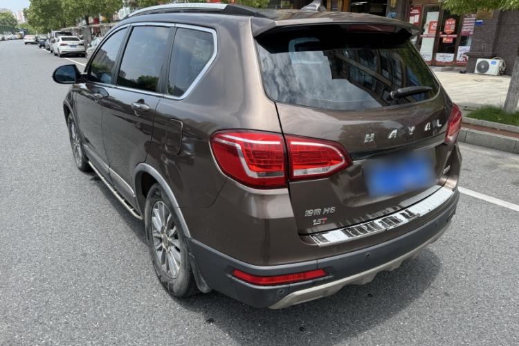 Used Haval H6 2015 Sport Edition 1.5T Automatic Two-Wheel Drive Luxury Model Exterior 3