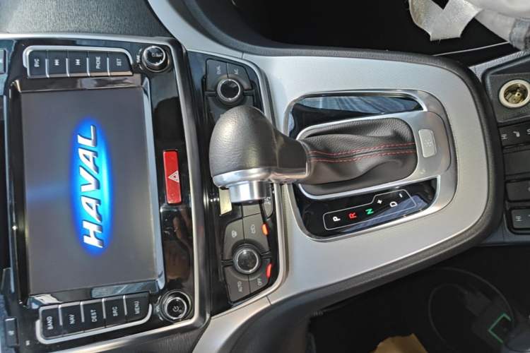 Used Haval H6 2015 Sport Edition 1.5T Automatic Two-Wheel Drive Luxury Model Gear Lever