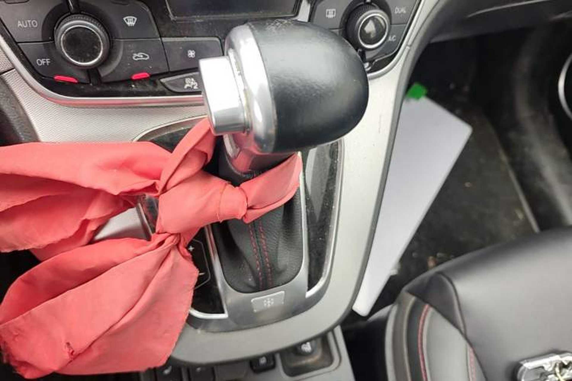 Used Haval H6 2015 Sport Edition 1.5T Automatic Two-Wheel Drive Luxury Model Gear Lever