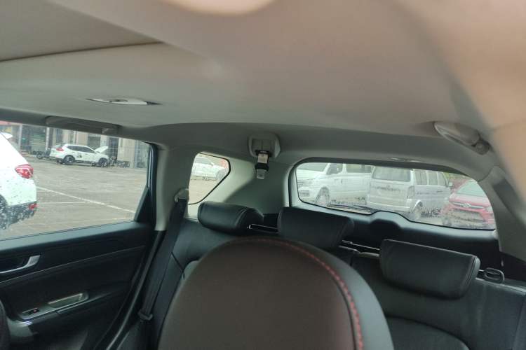 Used Haval H6 2015 Sport Edition 1.5T Automatic Two-Wheel Drive Luxury Model Headliner