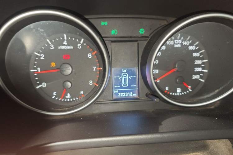 Used Haval H6 2015 Upgraded Model 1.5T Manual Two-Wheel Drive Elite Version Instrument Cluster