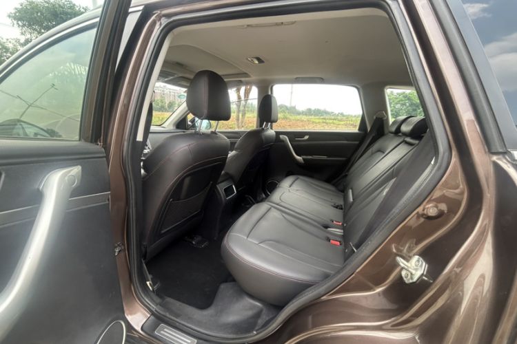 Used Haval H6 2015 Sport Edition 1.5T Automatic Two-Wheel Drive Luxury Model Interior 2