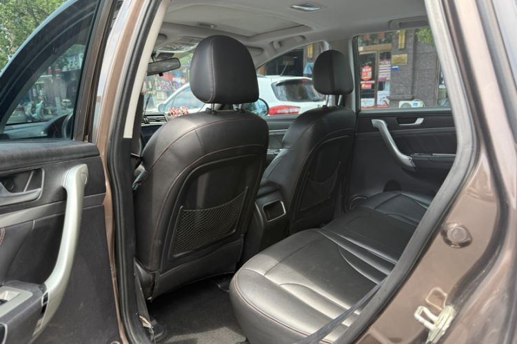 Used Haval H6 2015 Sport Edition 1.5T Automatic Two-Wheel Drive Luxury Model Interior 4