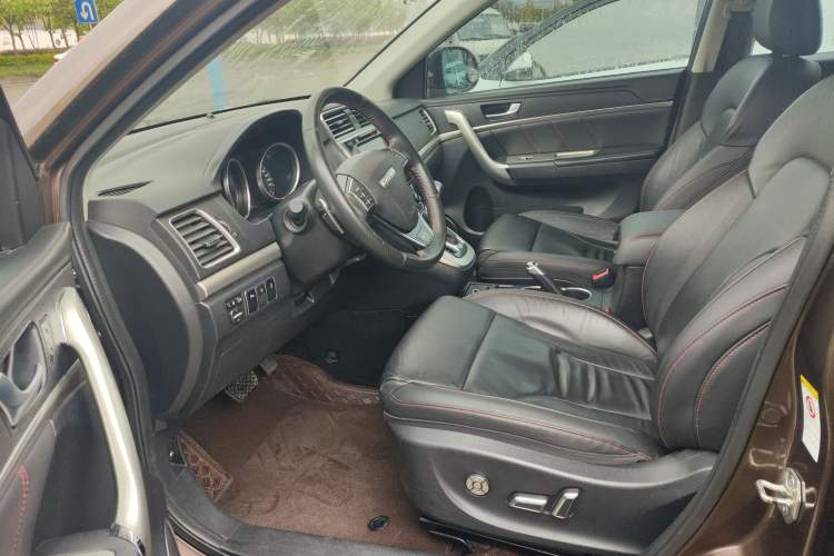 Used Haval H6 2015 Sport Edition 1.5T Automatic Two-Wheel Drive Luxury Model Left Front Seat