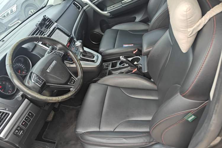 Used Haval H6 2015 Sport Edition 1.5T Automatic Two-Wheel Drive Luxury Model Left Front Seat