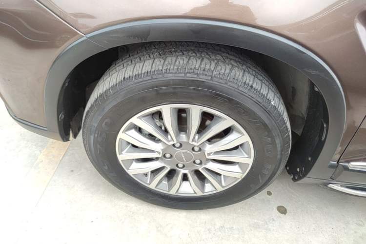 Used Haval H6 2015 Sport Edition 1.5T Automatic Two-Wheel Drive Luxury Model Left Front Wheel Hub
