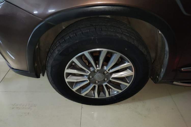 Used Haval H6 2015 Sport Edition 1.5T Automatic Two-Wheel Drive Luxury Model Left Front Wheel Hub