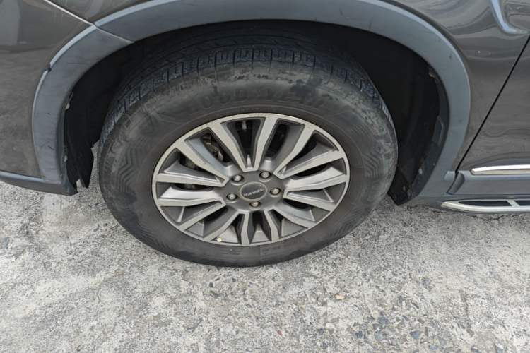 Used Haval H6 2015 Sport Edition 1.5T Automatic Two-Wheel Drive Luxury Model Left Front Wheel Hub