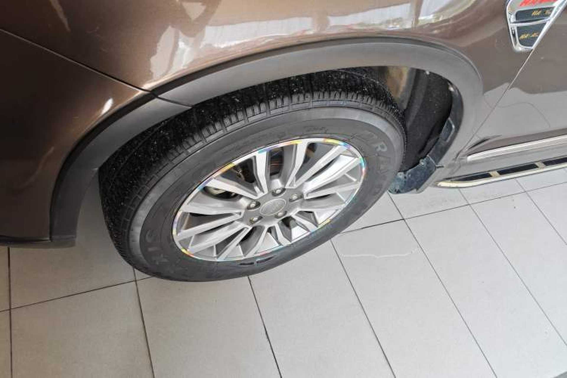 Used Haval H6 2015 Sport Edition 1.5T Automatic Two-Wheel Drive Luxury Model Left Front Wheel Hub