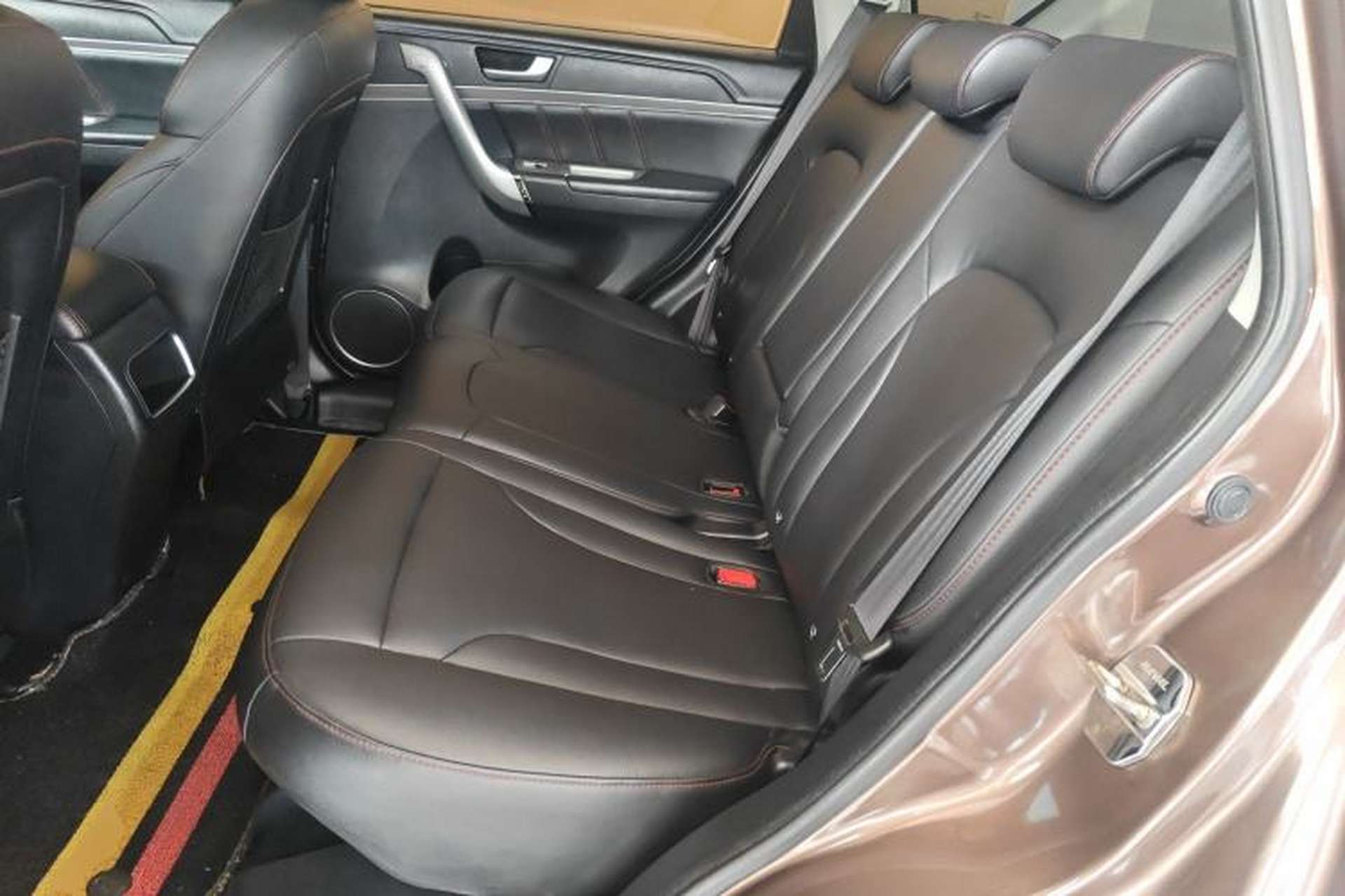 Used Haval H6 2015 Sport Edition 1.5T Automatic Two-Wheel Drive Luxury Model Left Rear Seat