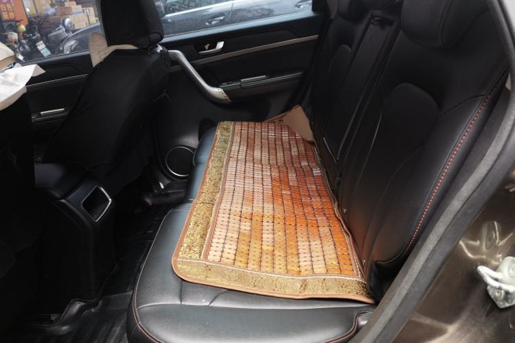 Used Haval H6 2015 Sport Edition 1.5T Automatic Two-Wheel Drive Luxury Model Left Rear Seat
