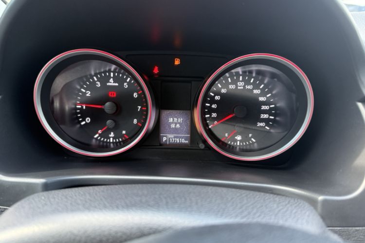 Used Haval H6 2015 Sport Edition 1.5T Automatic Two-Wheel Drive Luxury Model Odometer Close Up