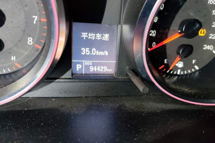 Used Haval H6 2015 Sport Edition 1.5T Automatic Two-Wheel Drive Luxury Model Odometer Close Up