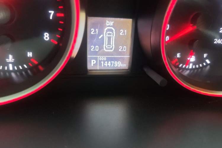 Used Haval H6 2015 Sport Edition 1.5T Automatic Two-Wheel Drive Luxury Model Odometer Close Up