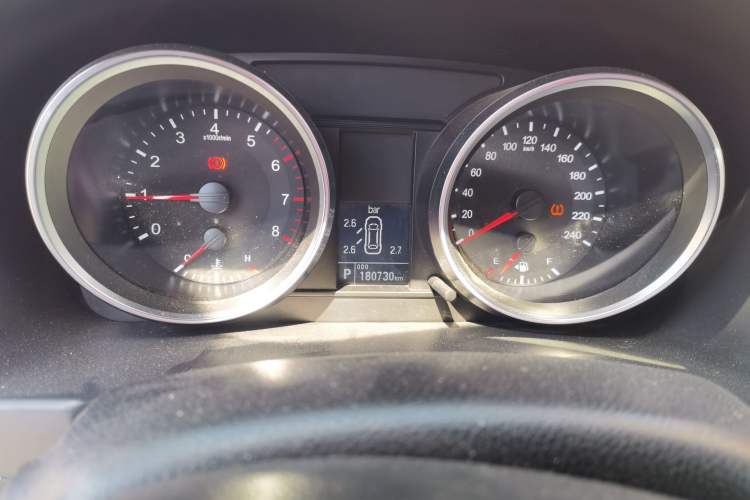 Used Haval H6 2015 Sport Edition 1.5T Automatic Two-Wheel Drive Luxury Model Odometer Close Up