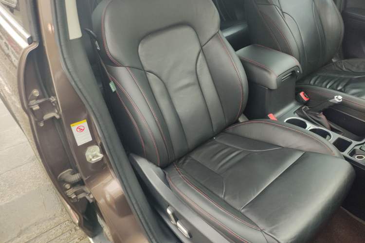 Used Haval H6 2015 Sport Edition 1.5T Automatic Two-Wheel Drive Luxury Model Right Front Seat