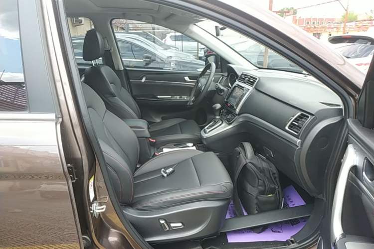Used Haval H6 2015 Sport Edition 1.5T Automatic Two-Wheel Drive Luxury Model Right Front Seat