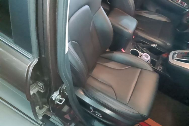 Used Haval H6 2015 Sport Edition 1.5T Automatic Two-Wheel Drive Luxury Model Right Front Seat