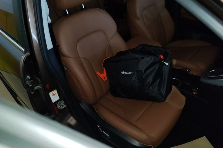 Used Haval H6 2015 Sport Edition 1.5T Automatic Two-Wheel Drive Luxury Model Right Front Seat
