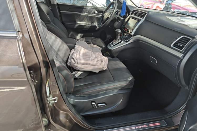 Used Haval H6 2015 Sport Edition 1.5T Automatic Two-Wheel Drive Luxury Model Right Front Seat