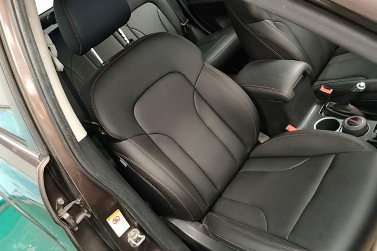 Used Haval H6 2015 Sport Edition 1.5T Automatic Two-Wheel Drive Luxury Model Right Front Seat