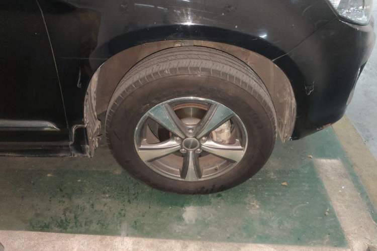 Used Haval H6 2015 Upgraded Model 1.5T Manual Two-Wheel Drive Elite Version Right Front Wheel Hub