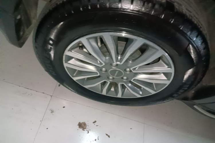 Used Haval H6 2015 Sport Edition 1.5T Automatic Two-Wheel Drive Luxury Model Right Rear Wheel Hub