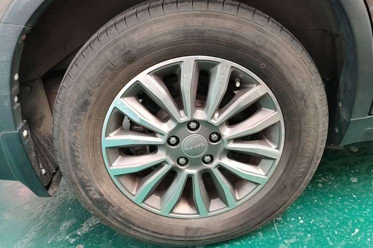 Used Haval H6 2015 Sport Edition 1.5T Automatic Two-Wheel Drive Luxury Model Right Rear Wheel Hub