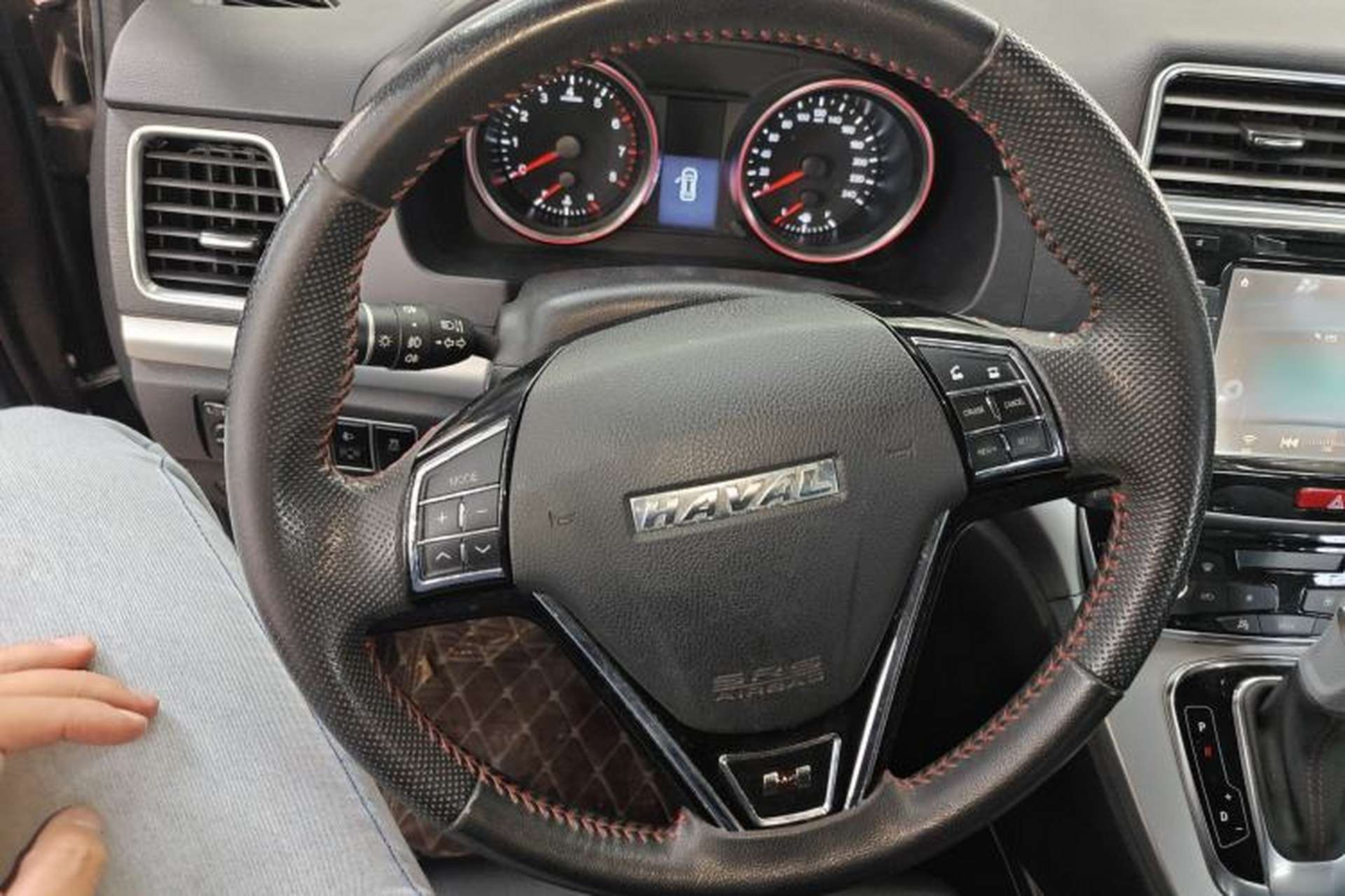 Used Haval H6 2015 Sport Edition 1.5T Automatic Two-Wheel Drive Luxury Model Steering Wheel