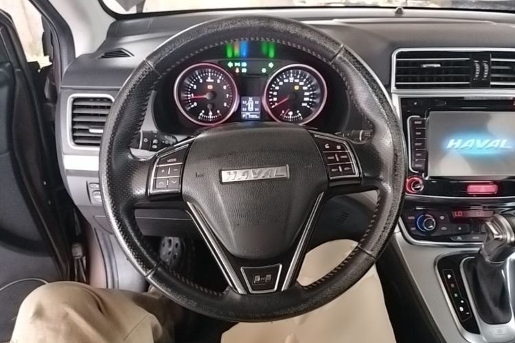 Used Haval H6 2015 Sport Edition 1.5T Automatic Two-Wheel Drive Luxury Model Steering Wheel