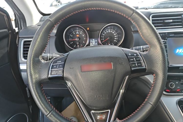 Used Haval H6 2015 Sport Edition 1.5T Automatic Two-Wheel Drive Luxury Model Steering Wheel