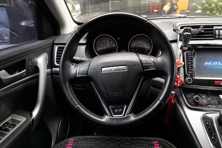 Used Haval H6 2015 Sport Edition 1.5T Automatic Two-Wheel Drive Luxury Model Steering Wheel