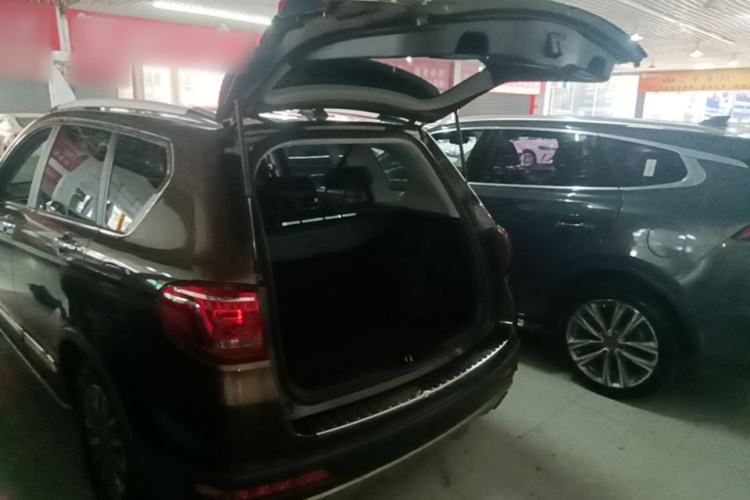 Used Haval H6 2015 Sport Edition 1.5T Automatic Two-Wheel Drive Luxury Model Trunk